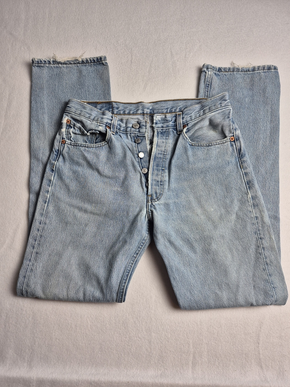 Vintage 2000 Levis 501 Jeans 31x34 Light Wash Button Fly Straight Leg Denim Y2K